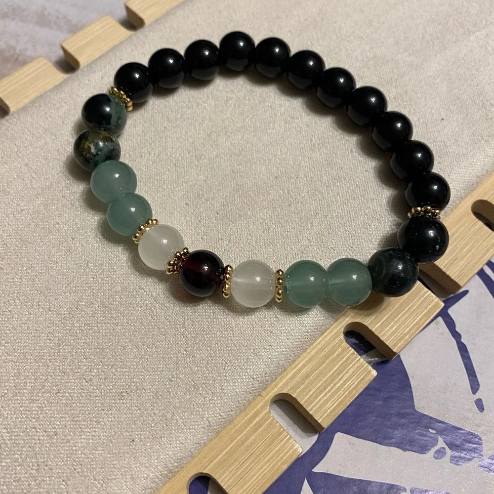 STATEMENT CRYSTAL BRACELET - Picture 1 of 4